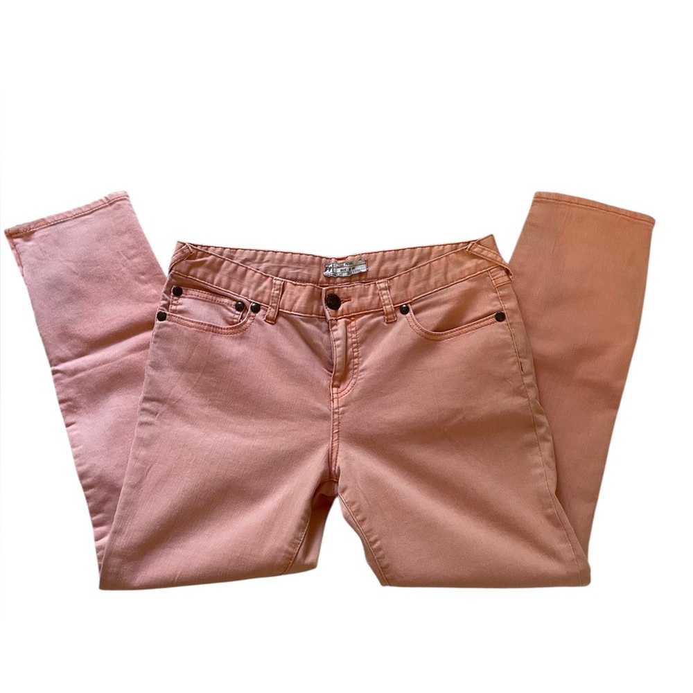 Free People Peach Skinny, mid rise Jeans, Ankle zipper, size 30 - Picture 6 of 7